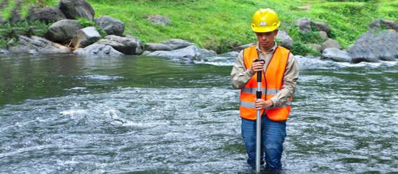 Midiendo caudal Puchuncaví